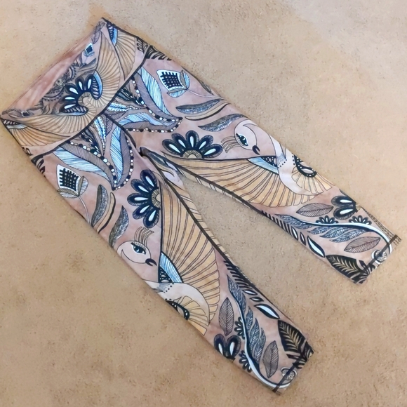 Yoga Democracy Pants - Yoga Democracy Yoga Crop Pants size M